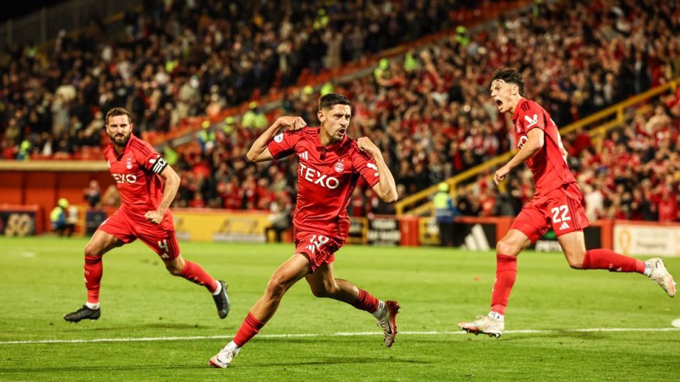 hqMNu, 布加勒斯特 hqMNu, 布加勒斯特